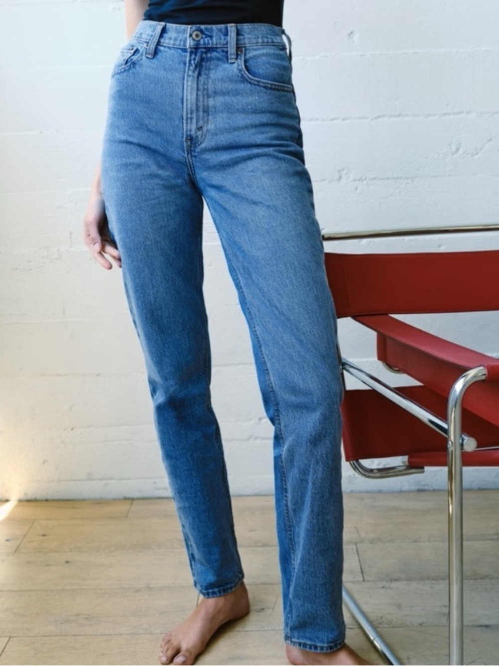 NWT Abercrombie & Fitch Ultra High-Rise The Slim Straight Leg Jeans